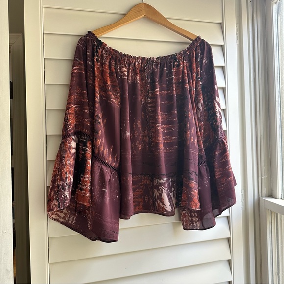 Asher by fab’rik Flowy Top - Picture 4 of 5